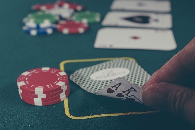 Combinațiile de poker